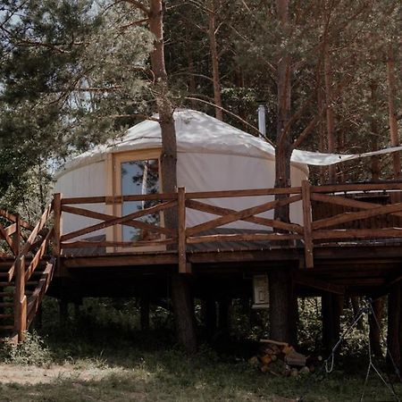 Jurty Z Widokiem, Prywatna Balia- Dzikolas Glamping Krasnobrod Exterior photo