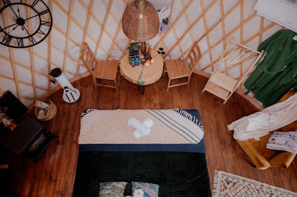 Jurty Z Widokiem, Prywatna Balia- Dzikolas Glamping Krasnobrod Exterior photo