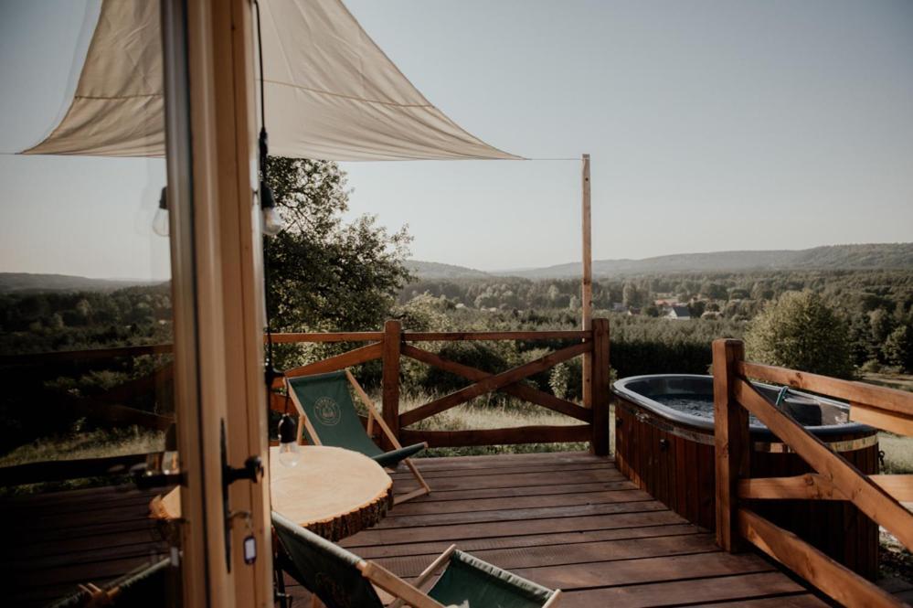 Jurty Z Widokiem, Prywatna Balia- Dzikolas Glamping Krasnobrod Exterior photo
